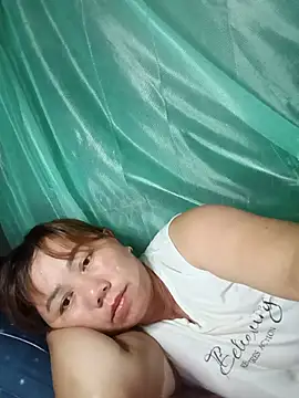 Snapshot of lyly_sexx chatting on 05/31/26, 03:30 lyly sexx online show from 05/31/26, 03:30