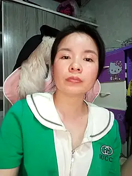 Ivy Trix2 online show from 04/05/26, 03:09