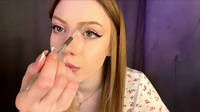 Rosalielue online show from 05/18/26, 06:14