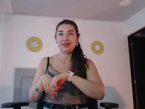 Julietaamado online show from 04/09/26, 03:50