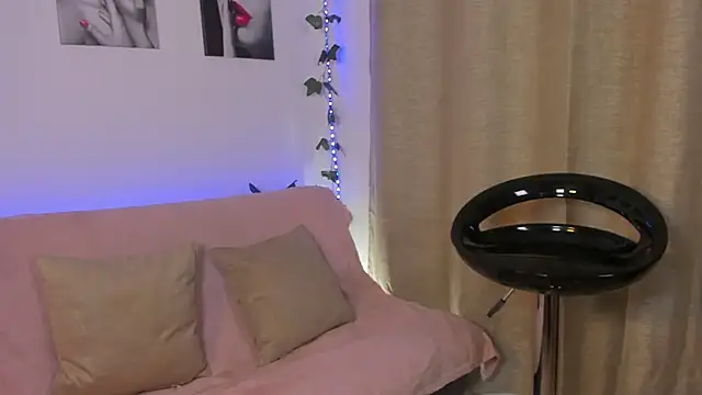 Rebeca Marchetti online show from 04/02/26, 08:39