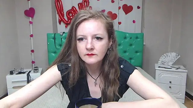 Snapshot of MeganPirs chatting on 04/21/26, 05:06 MeganPirs online show from 04/21/26, 05:06