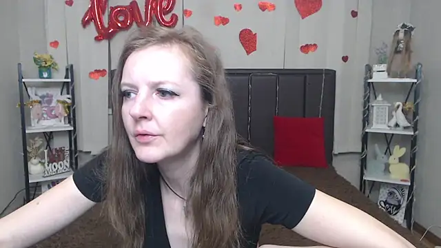 Snapshot of MeganPirs chatting on 04/22/26, 05:36 MeganPirs online show from 04/22/26, 05:36
