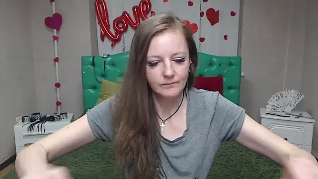 Snapshot of MeganPirs chatting on 05/07/26, 05:18 MeganPirs online show from 05/07/26, 05:18