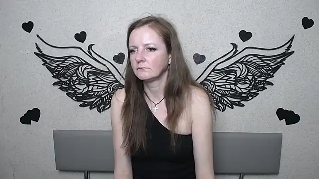 Snapshot of MeganPirs chatting on 05/19/26, 05:08 MeganPirs online show from 05/19/26, 05:08