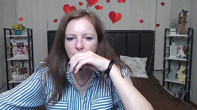Snapshot of MeganPirs chatting on 07/11/26, 05:04 MeganPirs online show from 07/11/26, 05:04