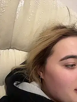 Snapshot of TiffanyCouture chatting on 02/28/26, 05:47 TiffanyCouture online show from 02/28/26, 05:47