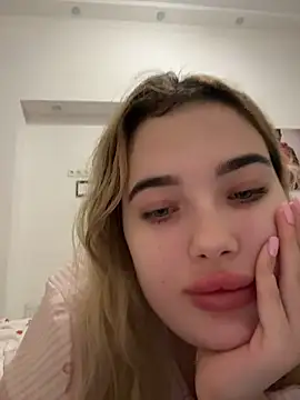 Snapshot of TiffanyCouture chatting on 03/01/26, 05:26 TiffanyCouture online show from 03/01/26, 05:26