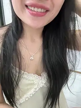 Snapshot of Tinn_tin chatting on 05/13/26, 07:22 Tinn tin online show from 05/13/26, 07:22