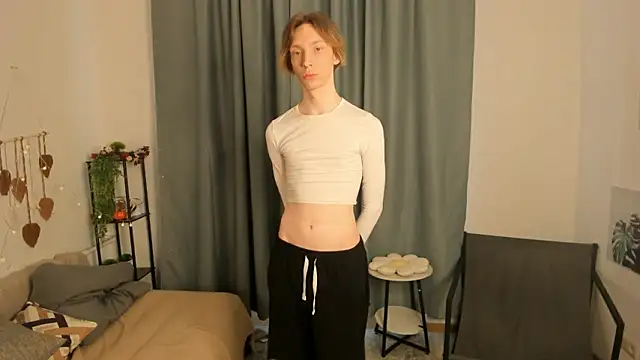 Snapshot of SilverFeral chatting on 03/02/26, 05:52 SilverFeral online show from 03/02/26, 05:52