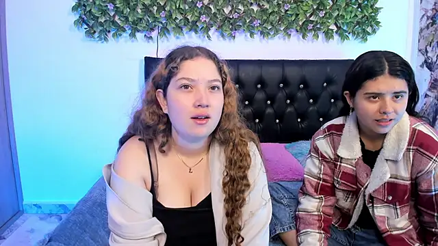 valeria and zoe online show from 05/12/26, 02:03