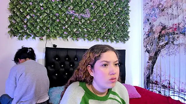 valeria and zoe online show from 05/20/26, 03:40