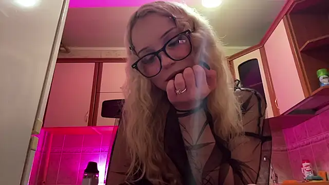 Mollywannatouch online show from 02/26/26, 06:51