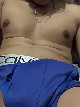 Snapshot of Tu_gymrat chatting on 03/03/26, 05:35 Tu gymrat online show from 03/03/26, 05:35