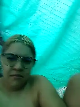 single kitten online show from 04/03/26, 12:14