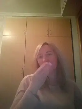 Snapshot of ChristinaYork chatting on 05/03/26, 05:19 ChristinaYork online show from 05/03/26, 05:19