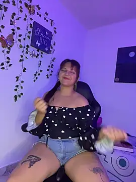 aurora bela online show from 03/05/26, 11:45