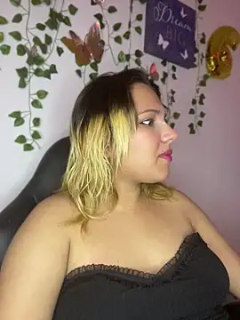 aurora bela online show from 04/10/26, 02:50