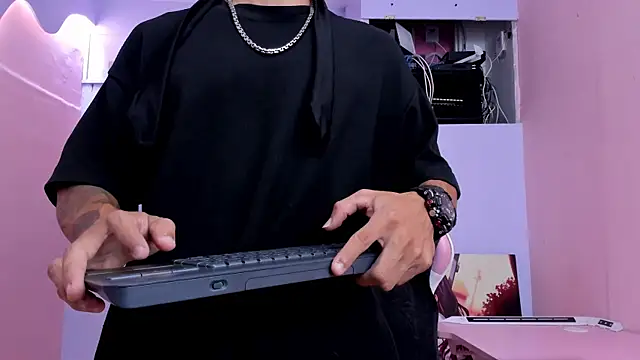 DanteLuxx online show from 04/16/26, 03:51