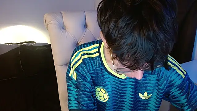 noah millerx online show from 07/08/26, 12:04