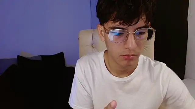 noah millerx online show from 07/12/26, 08:22