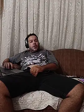 UrsoBissexualPauGrosso online show from 04/05/26, 12:52