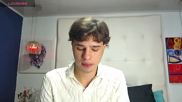 EXCLUSIVE8 online show from 03/20/26, 04:17