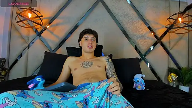 EXCLUSIVE8 online show from 03/22/26, 04:32