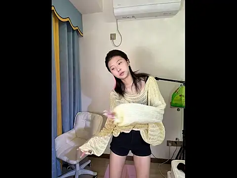 Y--F--LOVE online show from 03/13/26, 03:51