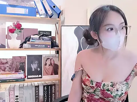 RG Lenalyy online show from 05/01/26, 04:17