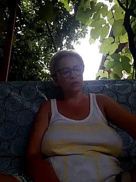 Snapshot of LunaBlaise chatting on 06/27/26, 03:06 LunaBlaise online show from 06/27/26, 03:06
