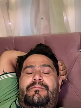 Snapshot of TioLukas69 chatting on 03/01/26, 10:01 TioLukas69 online show from 03/01/26, 10:01