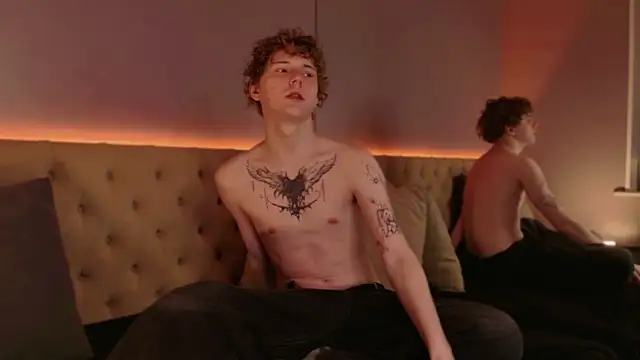 Mickey Hawk online show from 03/03/26, 04:18