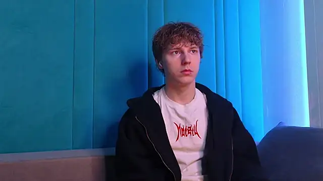 Mickey Hawk online show from 04/18/26, 05:44