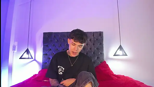 Snapshot of im_seven chatting on 02/27/26, 04:34 im seven online show from 02/27/26, 04:34