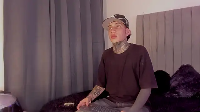 Snapshot of im_dantee chatting on 02/27/26, 04:23 im dantee online show from 02/27/26, 04:23