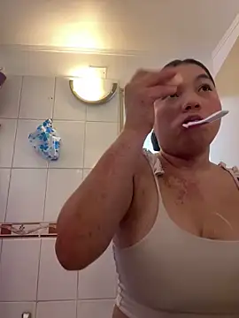 WHITEWOMEN 2 online show from 03/10/26, 03:17