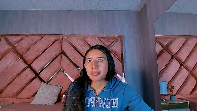 LilyRossi  online show from 04/24/26, 12:07