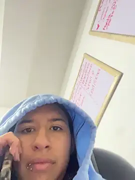 LilyRossi  online show from 05/27/26, 11:18