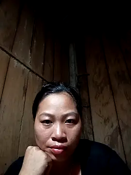 Snapshot of Mizu-hotshow chatting on 05/21/26, 02:13 Mizu-hotshow online show from 05/21/26, 02:13