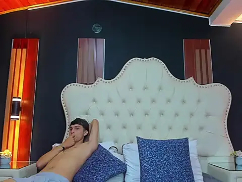 AnnyANDnoah online show from 02/28/26, 01:01