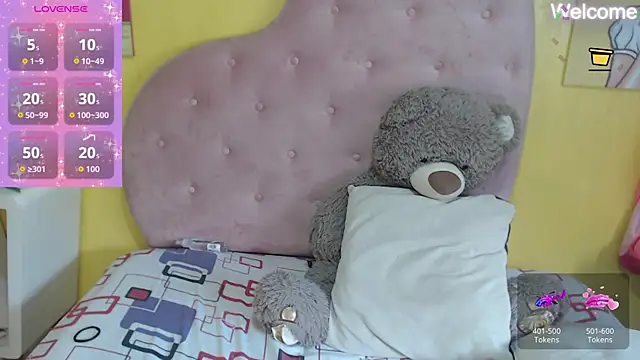 Snapshot of Sophiiee_Gray chatting on 05/28/26, 03:09 Sophiiee Gray online show from 05/28/26, 03:09