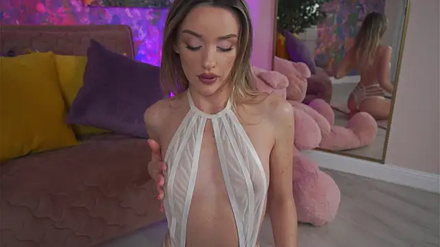 KatieCutieXoo online show from 03/01/26, 08:22