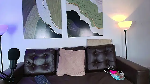 Maii Luna online show from 03/11/26, 03:45