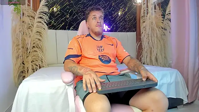 keane lee  online show from 03/24/26, 07:19