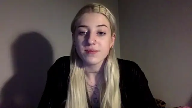 Snapshot of EmmyWet chatting on 02/26/26, 10:20 EmmyWet online show from 02/26/26, 10:20