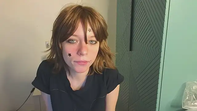 MollySally online show from 06/24/26, 04:22