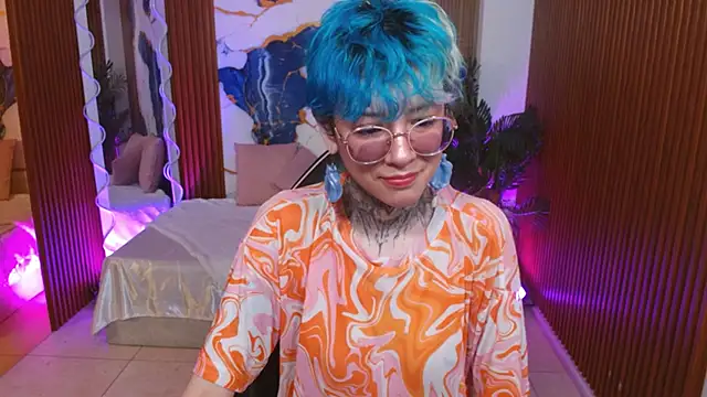 Lyra tay online show from 03/06/26, 07:10