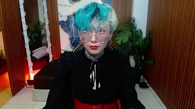 Lyra tay online show from 04/10/26, 07:18