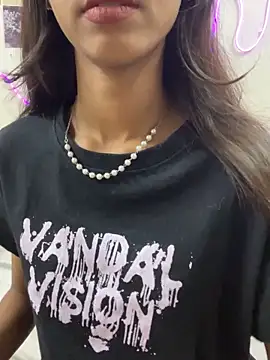 Snapshot of Zoiii__ chatting on 04/01/26, 02:36 Zoiii online show from 04/01/26, 02:36